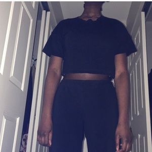 Black crop-top